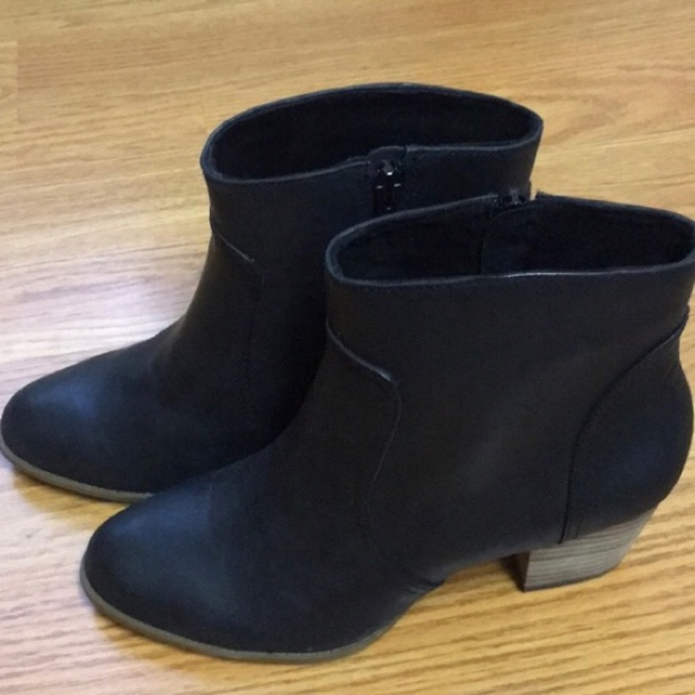 NEW Sole Society Romy Black Leather Boots- size 7